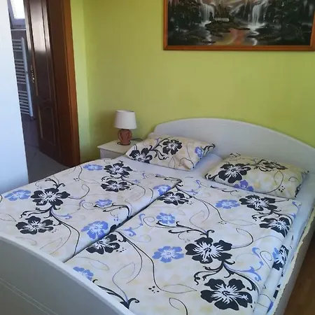Chalupabara Holiday home Hrabusice